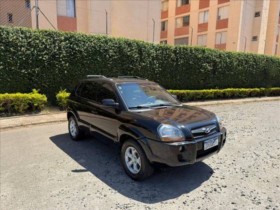 HYUNDAI TUCSON 2.0 MPFI GLS 16V 143CV 2WD GASOLINA 4P AUTOMÁTICO HYUNDAI TUCSON 2.0 MPFI GLS 16V 143CV 2WD GASOLINA 4P AUTOMÁTICO